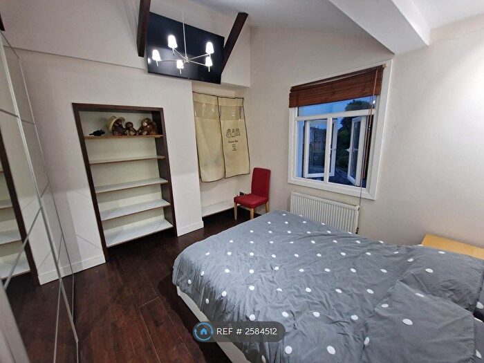 1 Bedroom Flat To Rent In Essex Road, London, N1