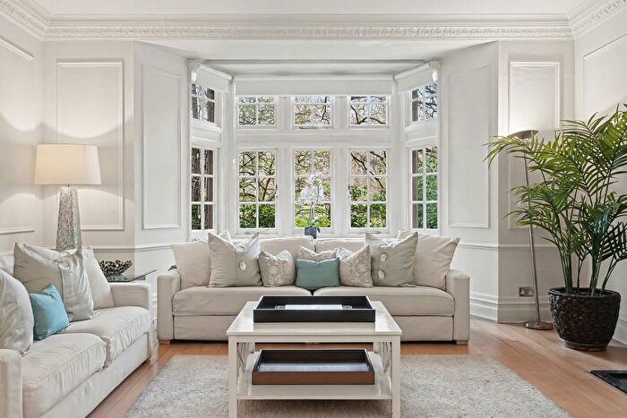 4 Bedroom Flat To Rent In Parkside, Knightsbridge, SW1X