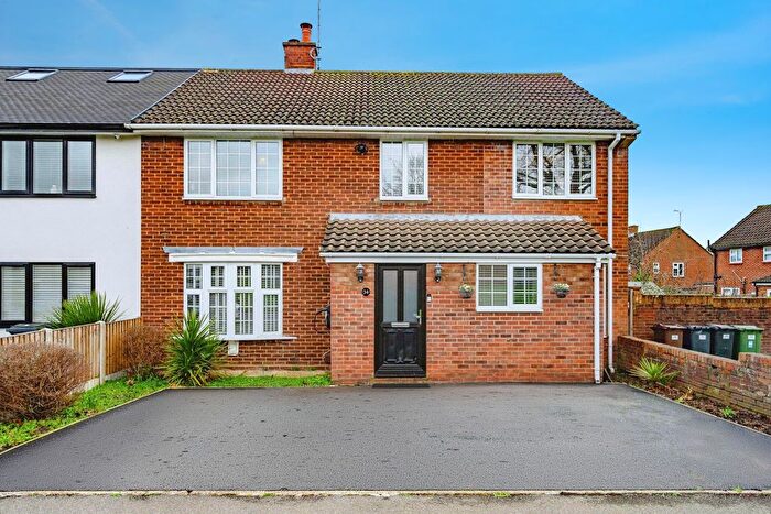 5 Bedroom Semi-Detached House For Sale In Caledon Road, St. Albans, AL2