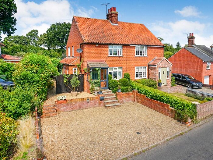 2 Bedroom Semi-Detached House For Sale In Yarmouth Road, Broome, Bungay, NR35