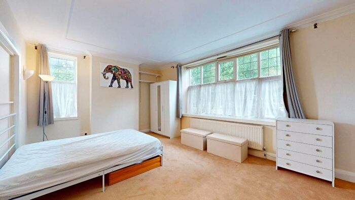 3 Bedroom Flat To Rent In Lyndale Avenue, Finchley Road, NW2