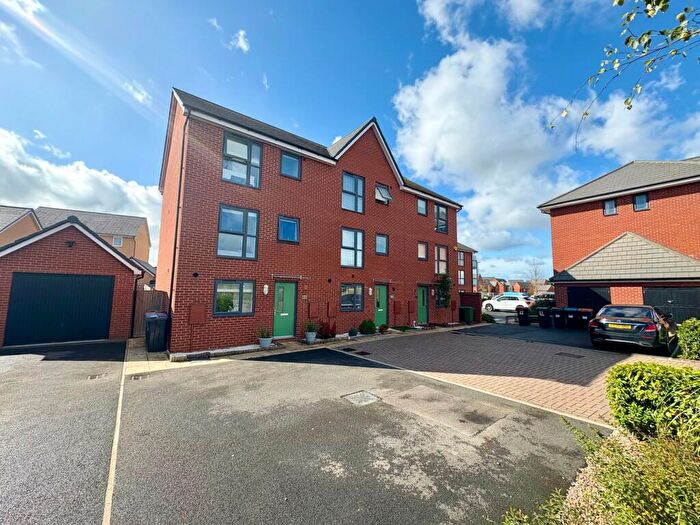 4 Bedroom Semi-Detached House For Sale In Fullers Ground, Eagle Farm South, Milton Keynes, MK17