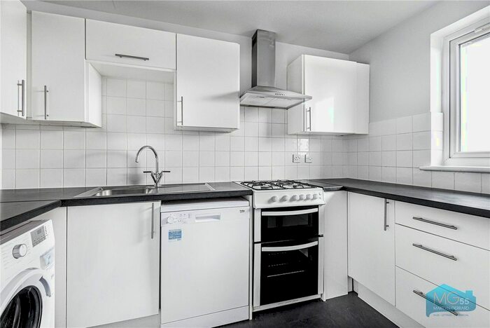 2 Bedroom Flat To Rent In Oakleigh Road North, Whetstone, London, N20