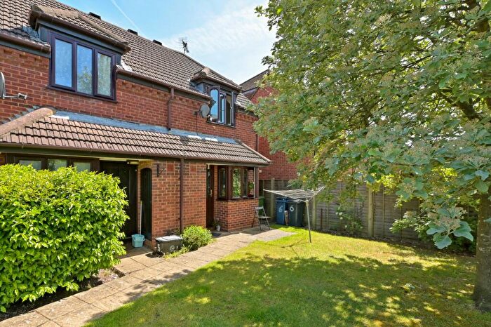 1 Bedroom Terraced House To Rent In Berwick Close, Marlow, Buckinghamshire, SL7