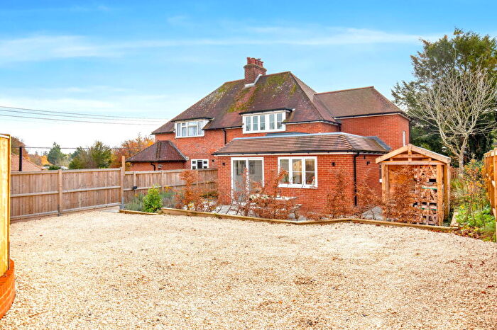 3 Bedroom Semi Detached House For Sale In Station Hill, Itchen Abbas, Winchester, Hampshire, SO21
