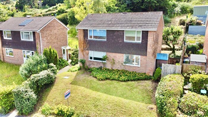 3 Bedroom Detached House For Sale In Baynham Road, Mitcheldean, GL17