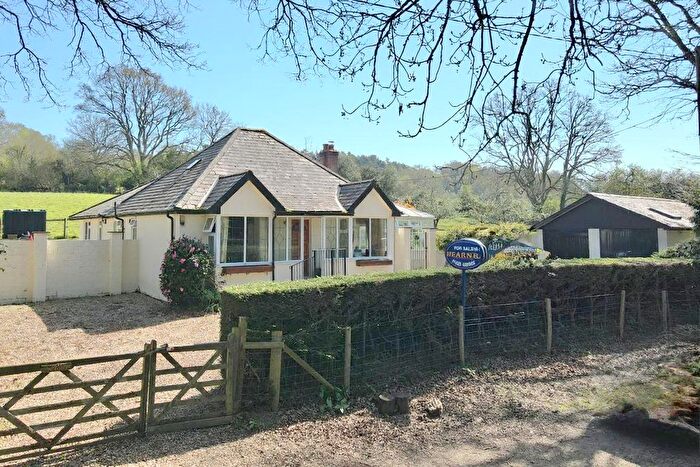 3 Bedroom Detached House For Sale In Acorns, Ogdens, SP6