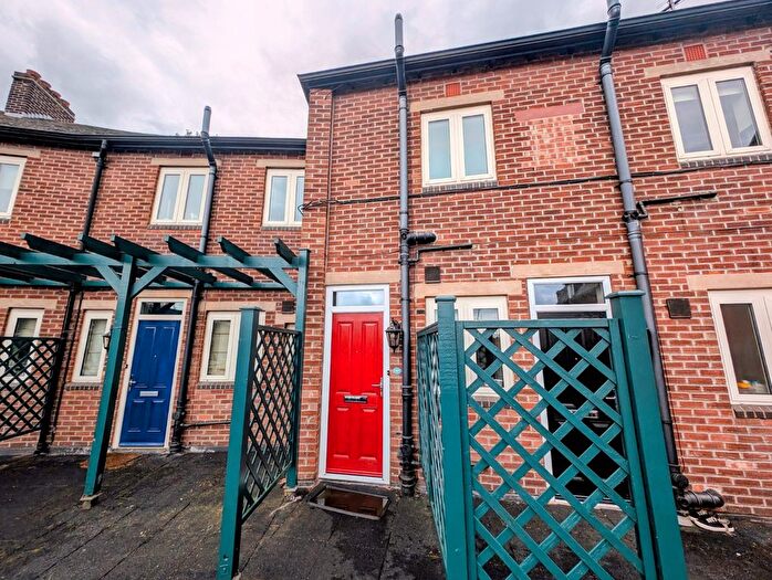 2 Bedroom Flat To Rent In Northgate, Wakefield, West Yorkshire, Uk, WF1