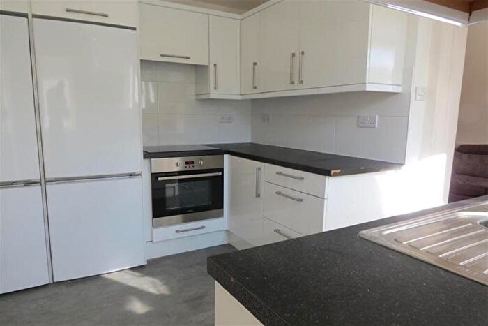 6 Bedroom House To Rent In Bedroom House In Winton, BH9