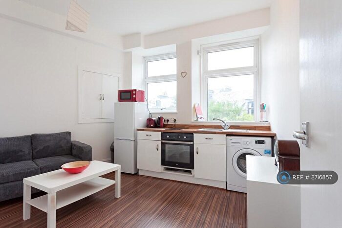 2 Bedroom Flat To Rent In Powis Place, Aberdeen, AB25