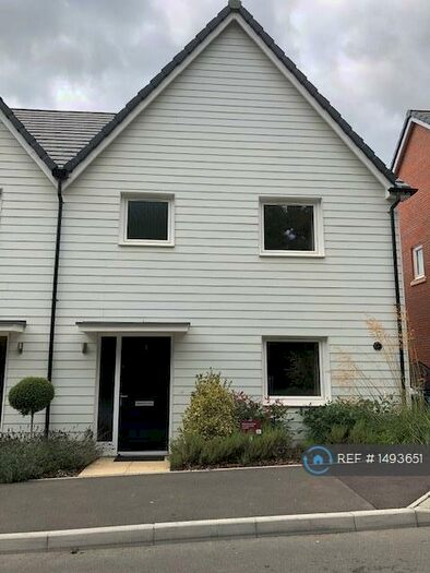 3 Bedroom Semi-Detached House To Rent In Ruppell Rise, Haywards Heath, RH16
