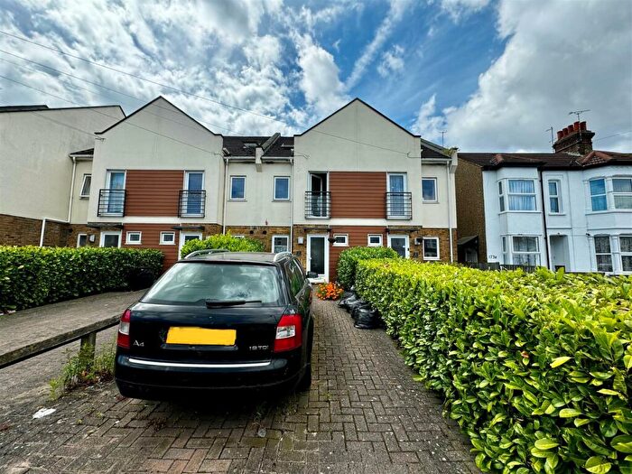 3 Bedroom Terraced House To Rent In North Road, Westcliff-On-Sea, SS0