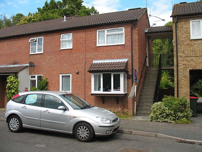 1 Bedroom Flat To Rent In Woodcourt, Crawley, RH11