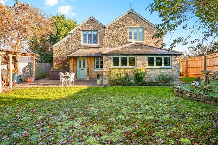 4 Bedroom Semi-Detached House For Sale In Station Road, Enslow, Kidlington, OX5