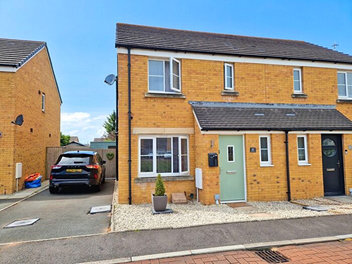 3 Bedroom Semi-Detached House For Sale In Cilgant Y Lein, Pyle, CF33