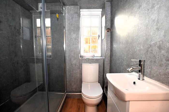 1 Bedroom Flat To Rent In London Road, Cheltenham, Gloucestershire, GL52