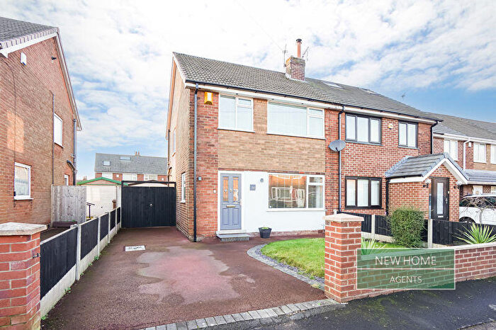 4 Bedroom Semi Detached House For Sale In St. Annes Road, Leyland, PR25