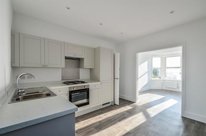 2 Bedroom Apartment To Rent In A Pall MallLeigh On SeaEssex, SS9