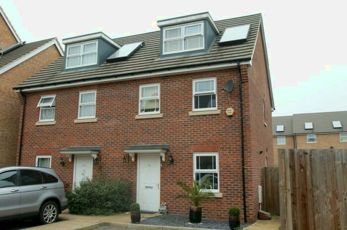 3 Bedroom House To Rent In Swift Close, SL1