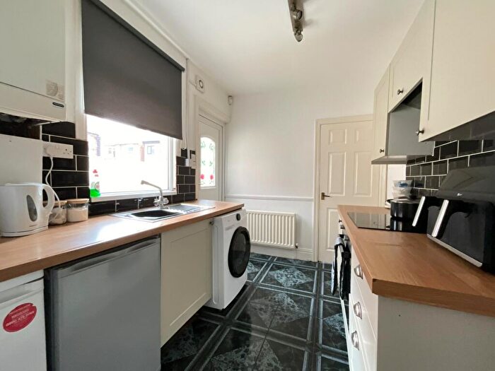 2 Bedroom Flat For Sale In Birchington Avenue, South Shields, Tyne And Wear, NE33