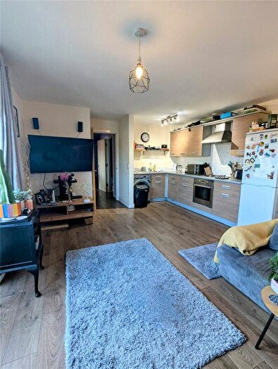 2 Bedroom Flat For Sale In Hollybrook Park, Bristol, Somerset, BS15