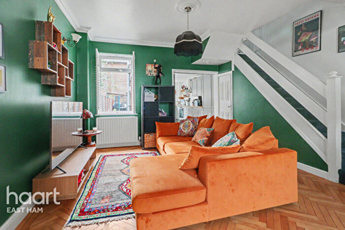 3 Bedroom Terraced House For Sale In Oakfield Road, London, E6