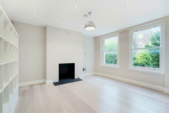 3 Bedroom Flat To Rent In Hazellville Road, Whitehall Park, N19