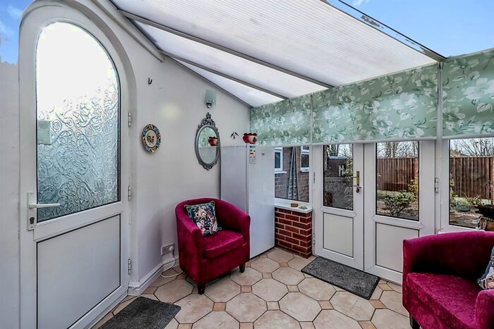 3 Bedroom Semi-Detached House For Sale In Stancliffe Avenue, Bulwell, Nottingham, NG6