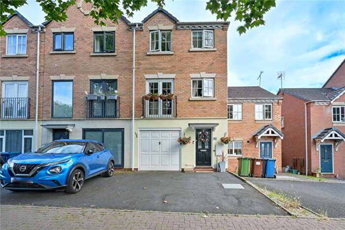 3 Bedroom End Of Terrace House For Sale In Lotus Way, Astonfields, Stafford, Staffordshire, ST16