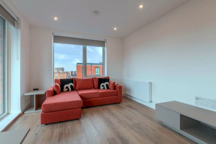 2 Bedroom Apartment To Rent In The Lancaster, Snow Hill Wharf, Shadwell Street, B4