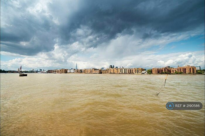 2 Bedroom Flat To Rent In Rotherhithe Street, London, SE16