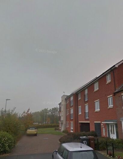 2 Bedroom Flat To Rent In Rosneath Close, Wolverhampton, West Midlands, WV4