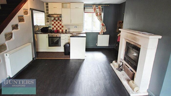 2 Bedroom Cottage To Rent In Cranford Place, Wilsden, Bradford, BD15