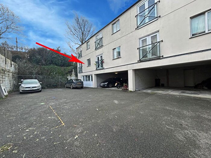 2 Bedroom Flat For Sale In Wendron Street, Helston, TR13