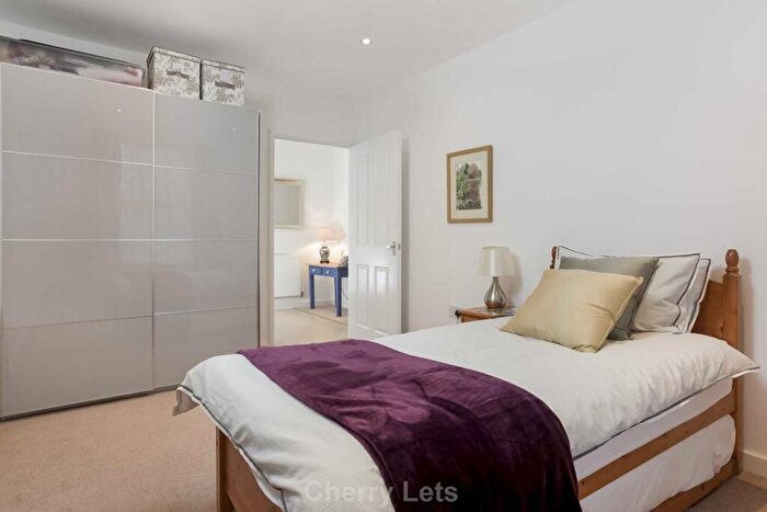 2 Bedroom Apartment To Rent In Astrop Grange, King`s Sutton, OX17