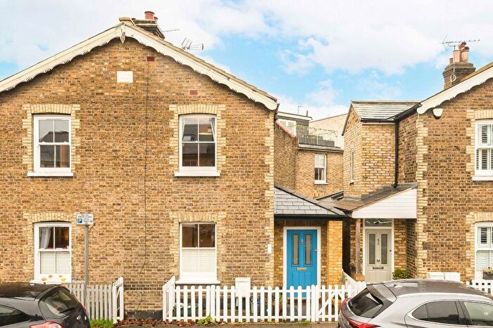 2 Bedroom Semi Detached House For Sale In Kings Road, Kingston Upon Thames, KT2