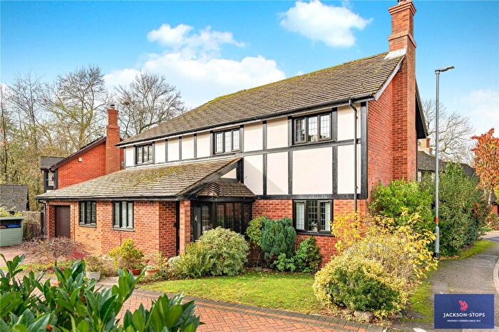 4 Bedroom Detached House For Sale In Holbein Gardens, Northampton, Northamptonshire, NN4