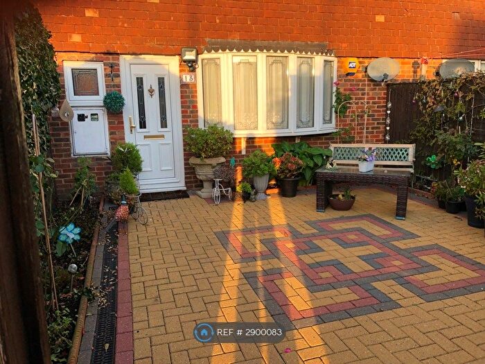 3 Bedroom Terraced House To Rent In Burford Close, Ilford, IG6