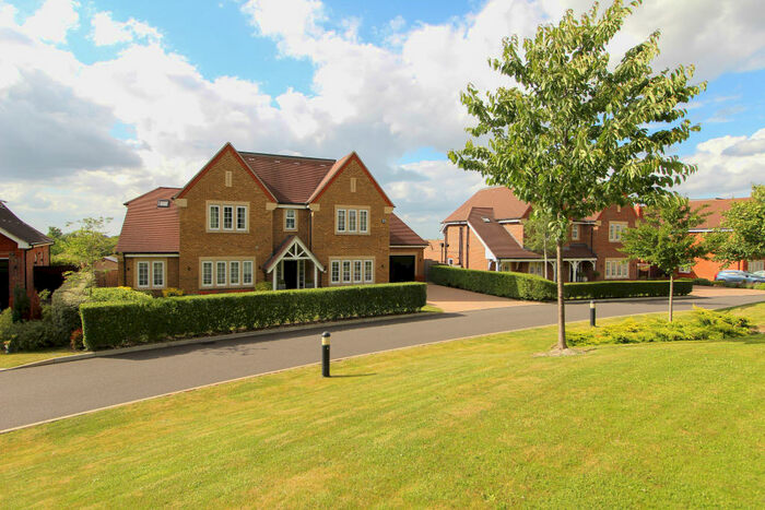 5 Bedroom Detached House To Rent In Priest Hill Close, Epsom, KT17