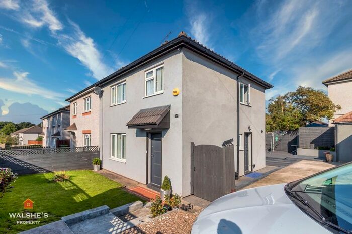 3 Bedroom Semi-Detached House To Rent In Thoresby Road, Scunthorpe, DN17