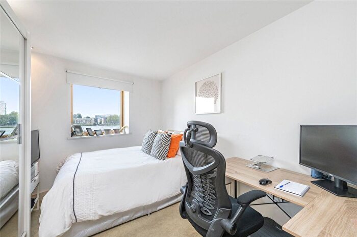 2 Bedroom Flat For Sale In Orion Point, Crews Street, E14