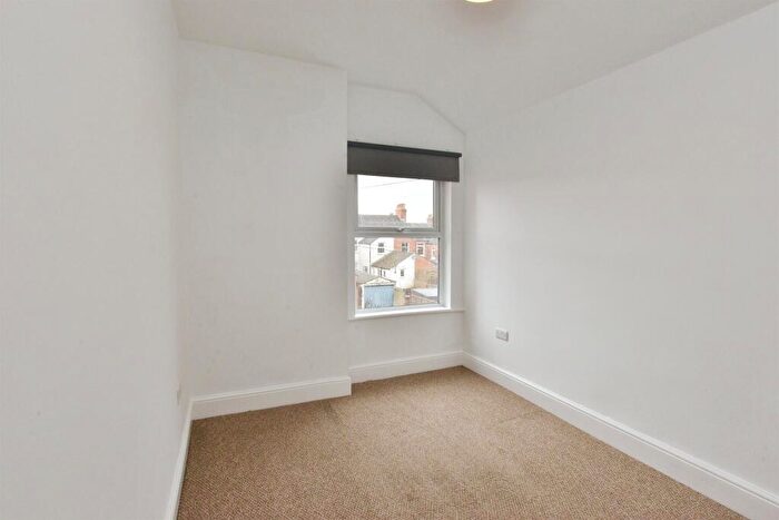 3 Bedroom Terraced House For Sale In Cambridge Street, Wolverton, Milton Keynes, MK12