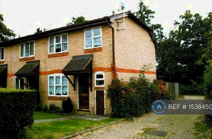 3 Bedroom End Of Terrace House To Rent In Dorset Gardens, East Grinstead, RH19
