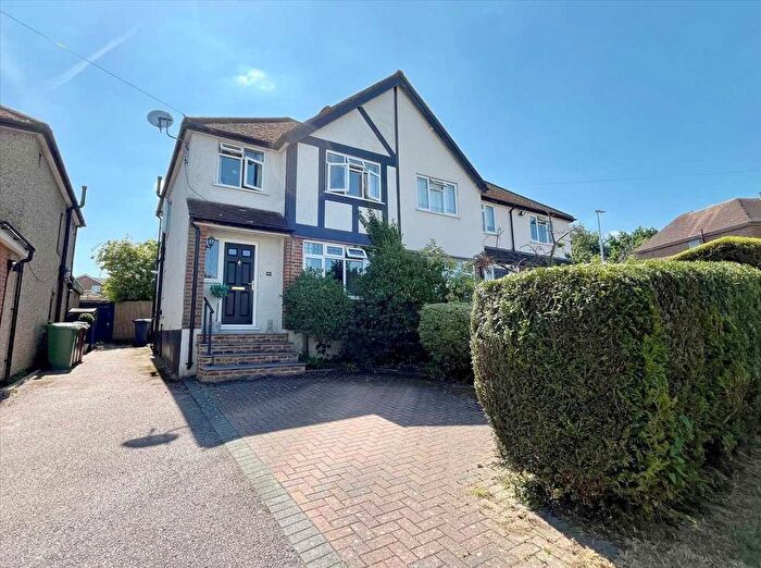3 Bedroom Semi-Detached House For Sale In Wayside Avenue, Bushey ., WD23