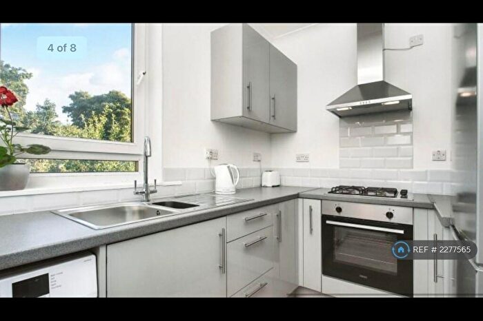 2 Bedroom Flat To Rent In Stenhouse Avenue, Edinburgh, EH11