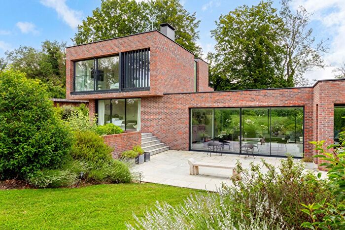 4 Bedroom Detached House To Rent In Woodcote Farm Lane, Upham, Southampton, SO32