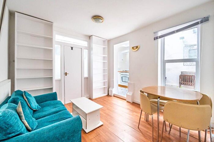 1 Bedroom Flat To Rent In Cathles Road, Balham, London, SW12