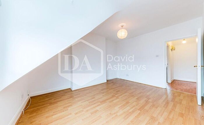 2 Bedroom Terraced House To Rent In Morley Avenue, Wood Green, London, N22