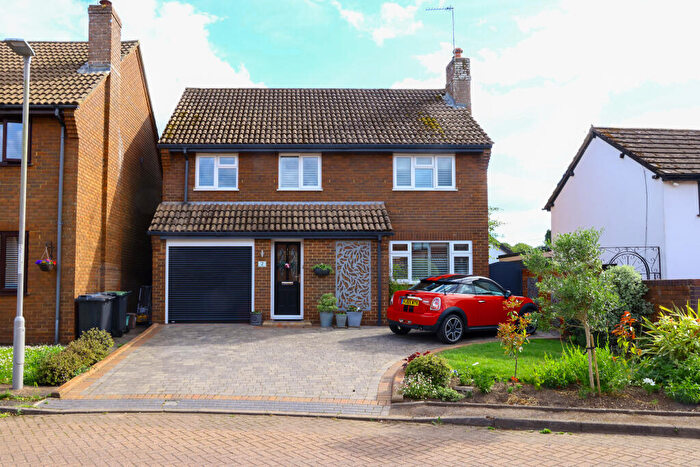 4 Bedroom Property For Sale In Sheriden Way, Wimborne, BH21