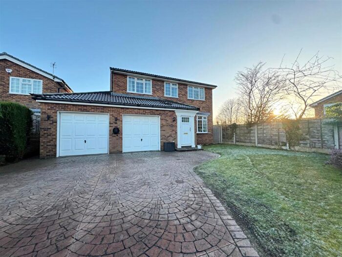4 Bedroom Detached House For Sale In Cornwell Close, Wilmslow, SK9